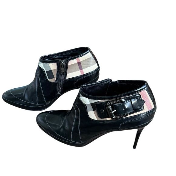 Burberry Black Patent And Nova Check Canvas Buckle Detail Ankle Booties Size 39 - Picture 1 of 8